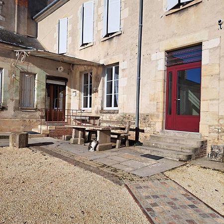 Au P'Tit Gueul'Ton Acomodação com café da manhã Les Aix-d'Angillon Exterior foto
